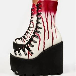 Scream Queen Traitor Boots - Size 5
